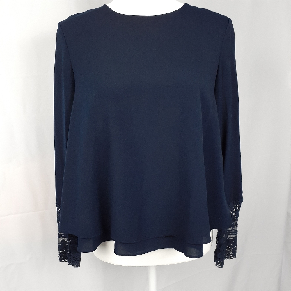 Zara- Trafaluc- Loose Fit Round Neck- Lace Sleeve